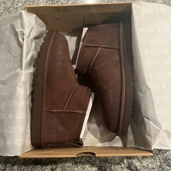 SOLD - Ugg Ultra Mini Boot- Chocolate Brown - Picture 2 of 7